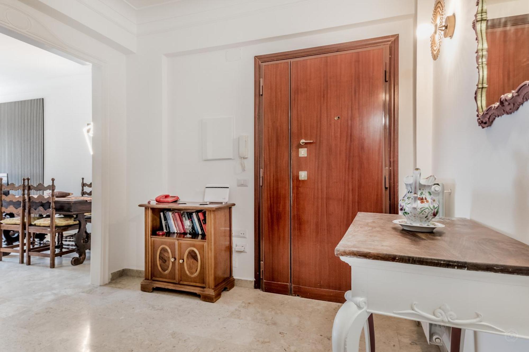 Garbatella Elegant Apartamento *